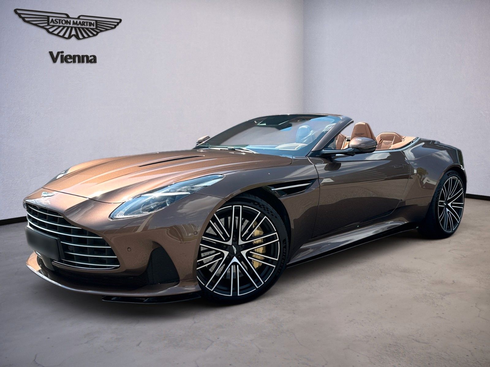 ASTON MARTIN DB12