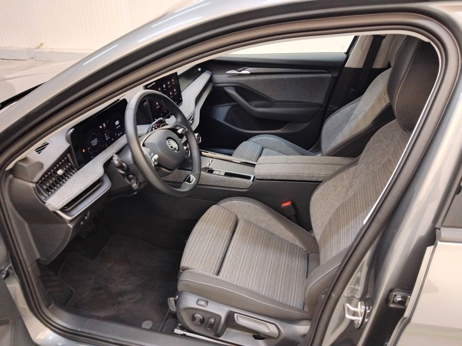 Skoda Superb (01/2025, Diesel)