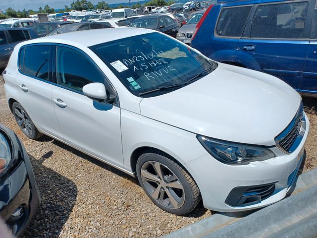 Peugeot 308 2 1.5 BlueHDi 130 Allure / FC024