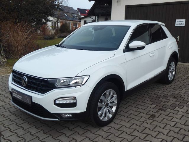 Volkswagen T-Roc Sport 1.5 TSI DSG/NAVI/17"ALU/SPORTSITZE/