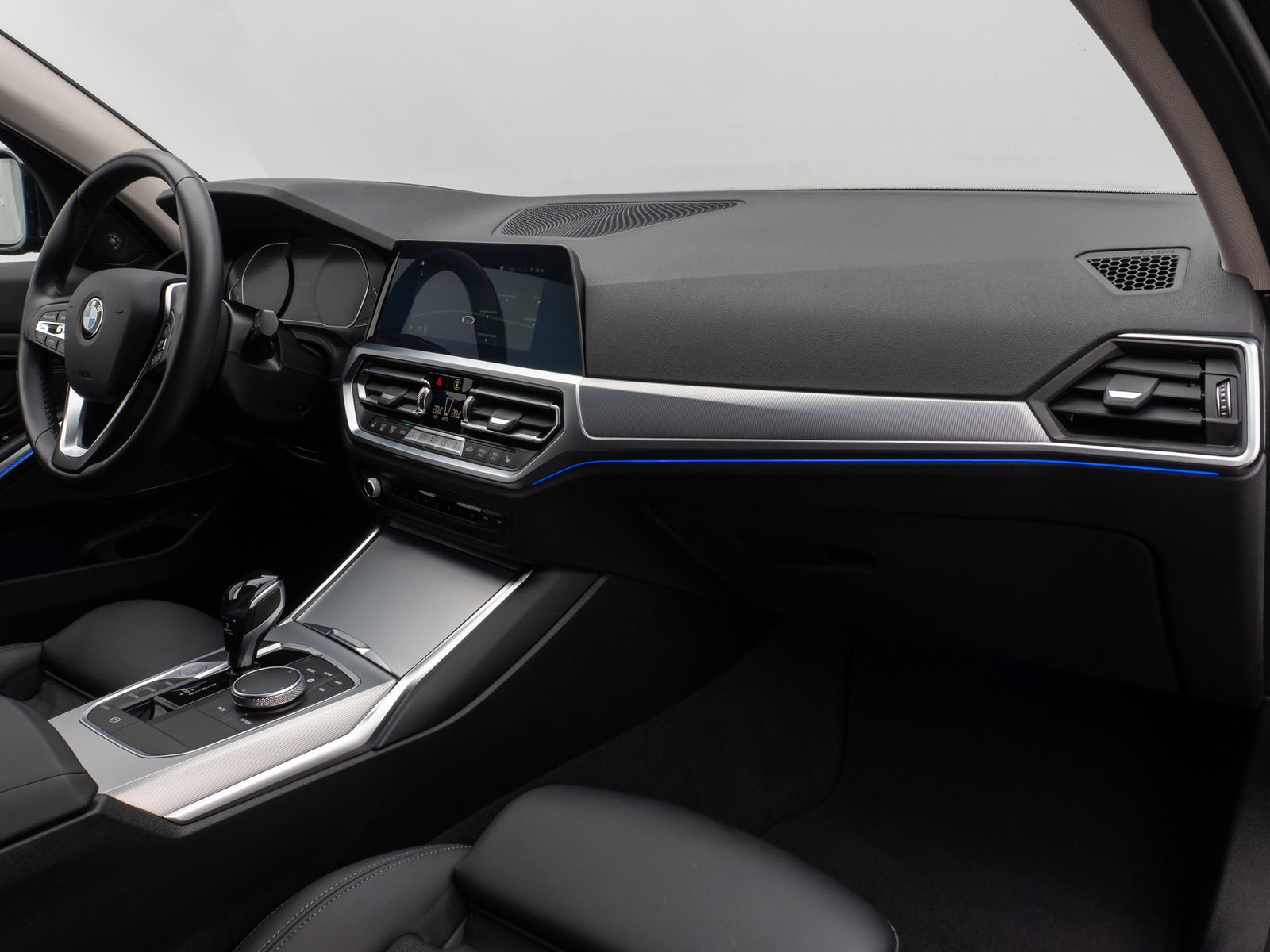 Fahrzeugabbildung BMW 320d Sport Line DAB Laser HUD Cockpit+ Komfort