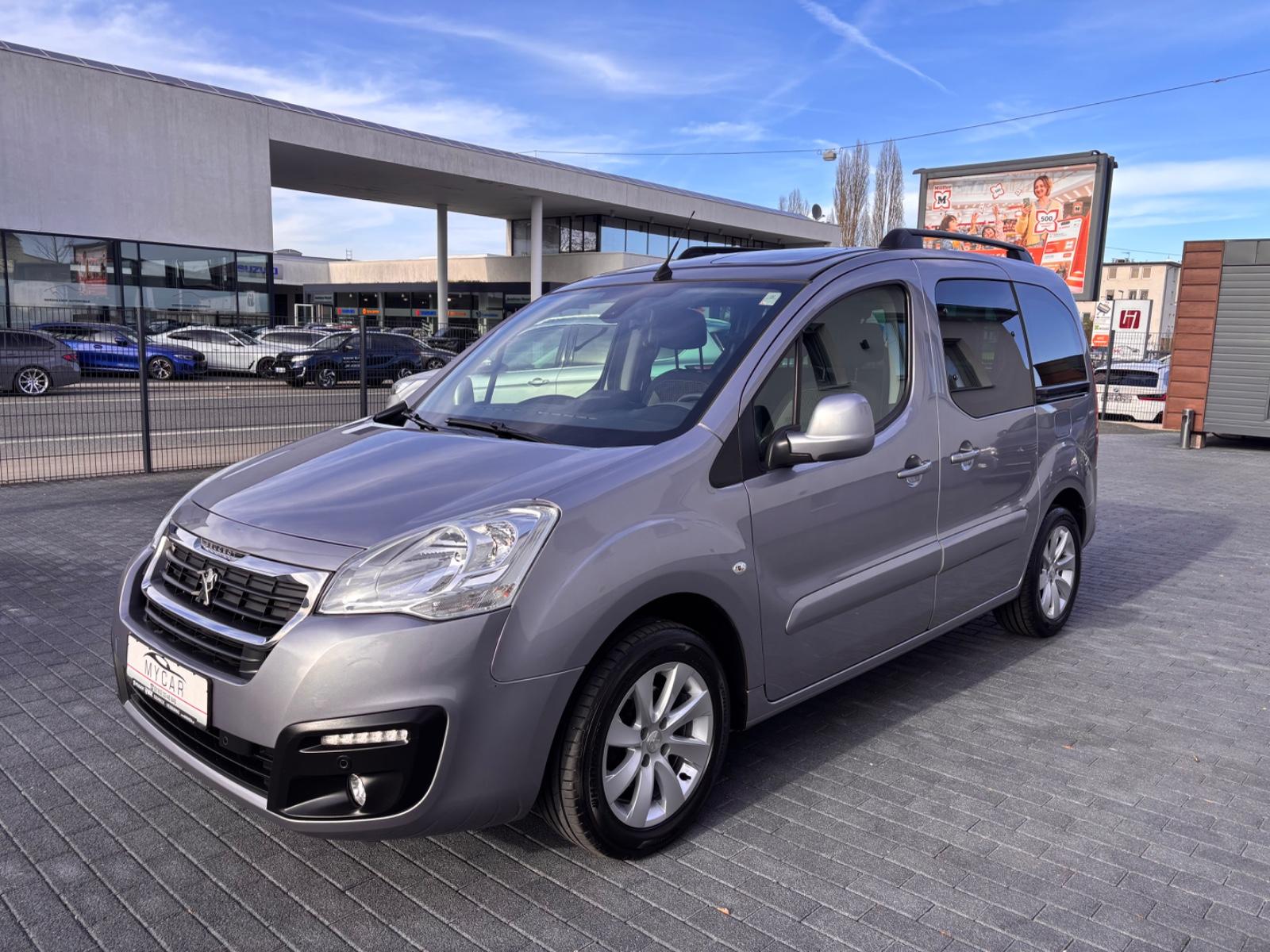 Peugeot Partner Tepee Allure/Panorama/Navi/Kamera