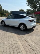 Tesla Model Y Long Range Dual Motor AWD (TÜV neu) - Tesla Model Y in Duisburg