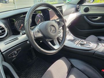 Mercedes E 220 - 4