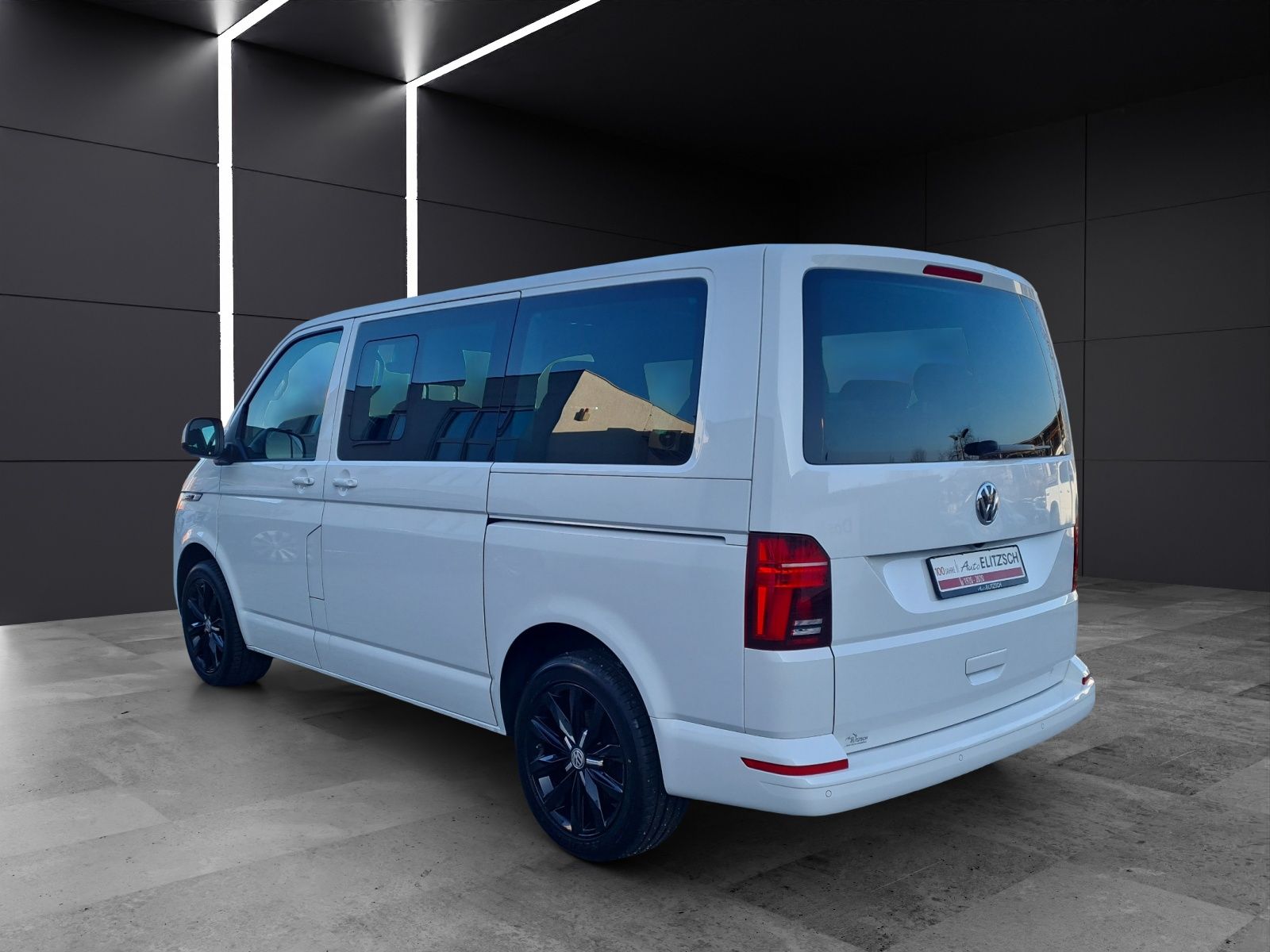 Fahrzeugabbildung Volkswagen T6 Multivan 6.1 TDI DSG Comfortline LED ACC 18"