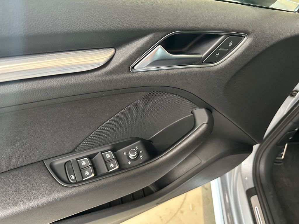 Fahrzeugabbildung Audi A3 Sportback 40 TFSI quattro sport (E6d-T) ACC
