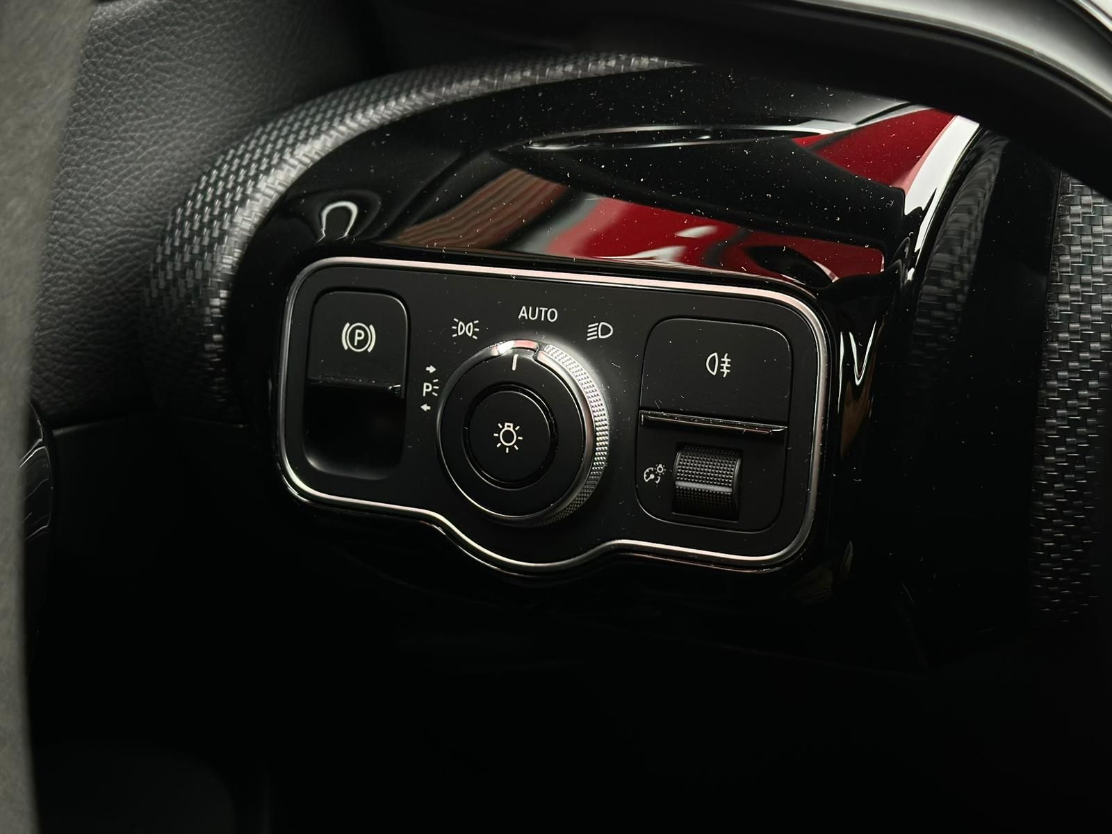 MERCEDES-BENZ A180d* LED#SHZ#NAVI#TEMPO#KLIMAAUTO#PDC#SPUR# - Image 19