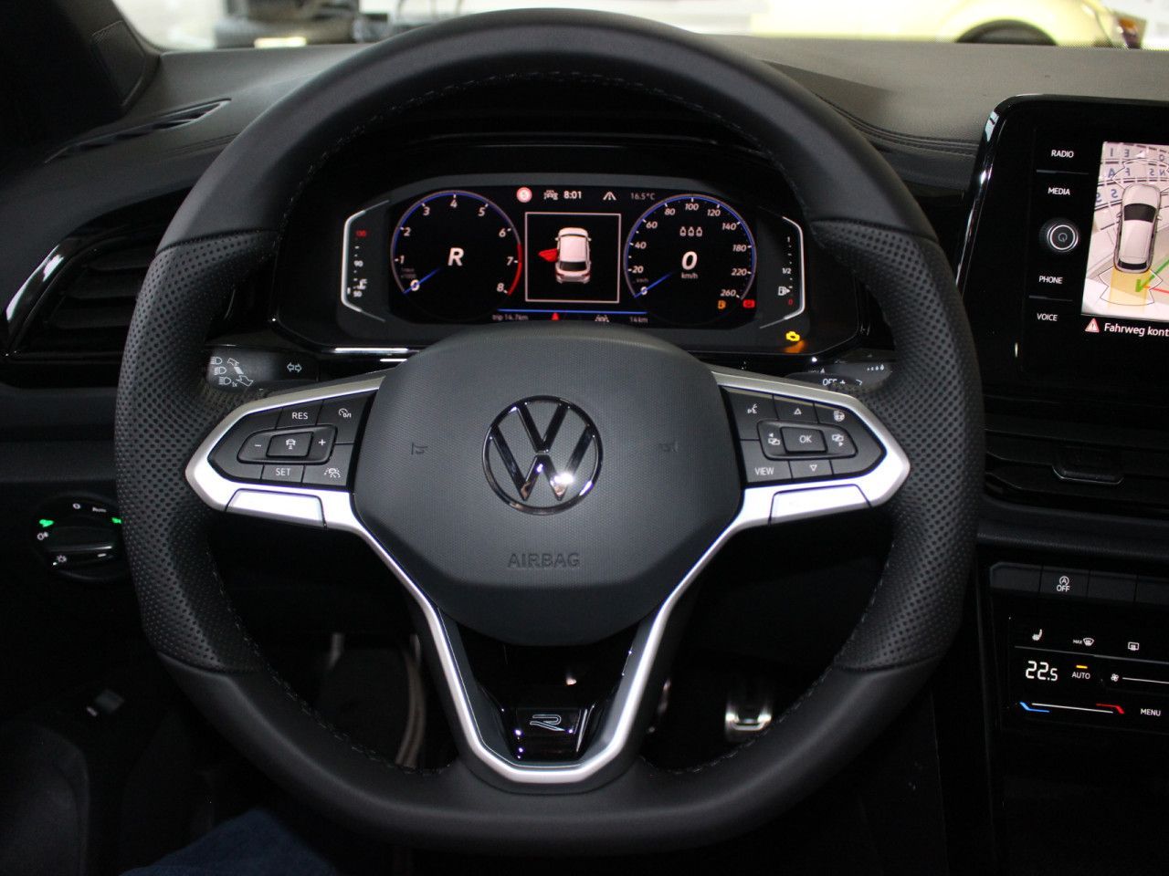 Fahrzeugabbildung Volkswagen T-Roc 2.0 TSI R-Line 4Motion/Pano/IQDrive/AHK