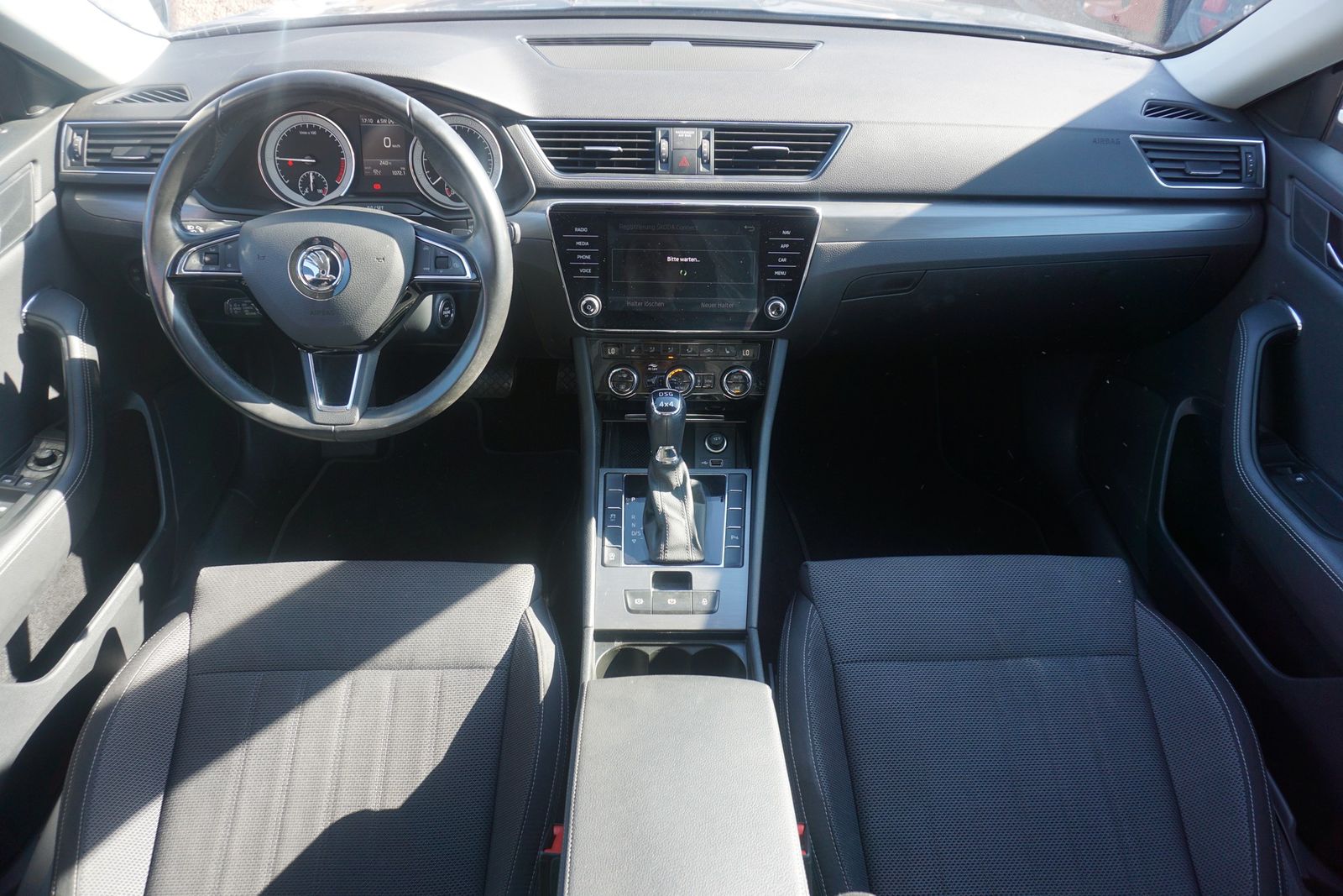 Skoda Superb Combi 2.0 TDI Style 4x4 DSG LED Navi ACC foto 8