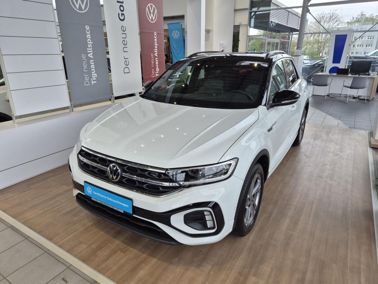 Volkswagen T-ROC R-Line IQ.DRIVE LM LED NAVI ACC DIGI foto 4