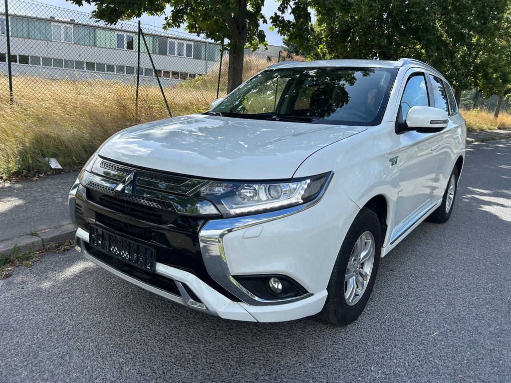 Image of Mitsubishi Plug-in Hybrid Outlander