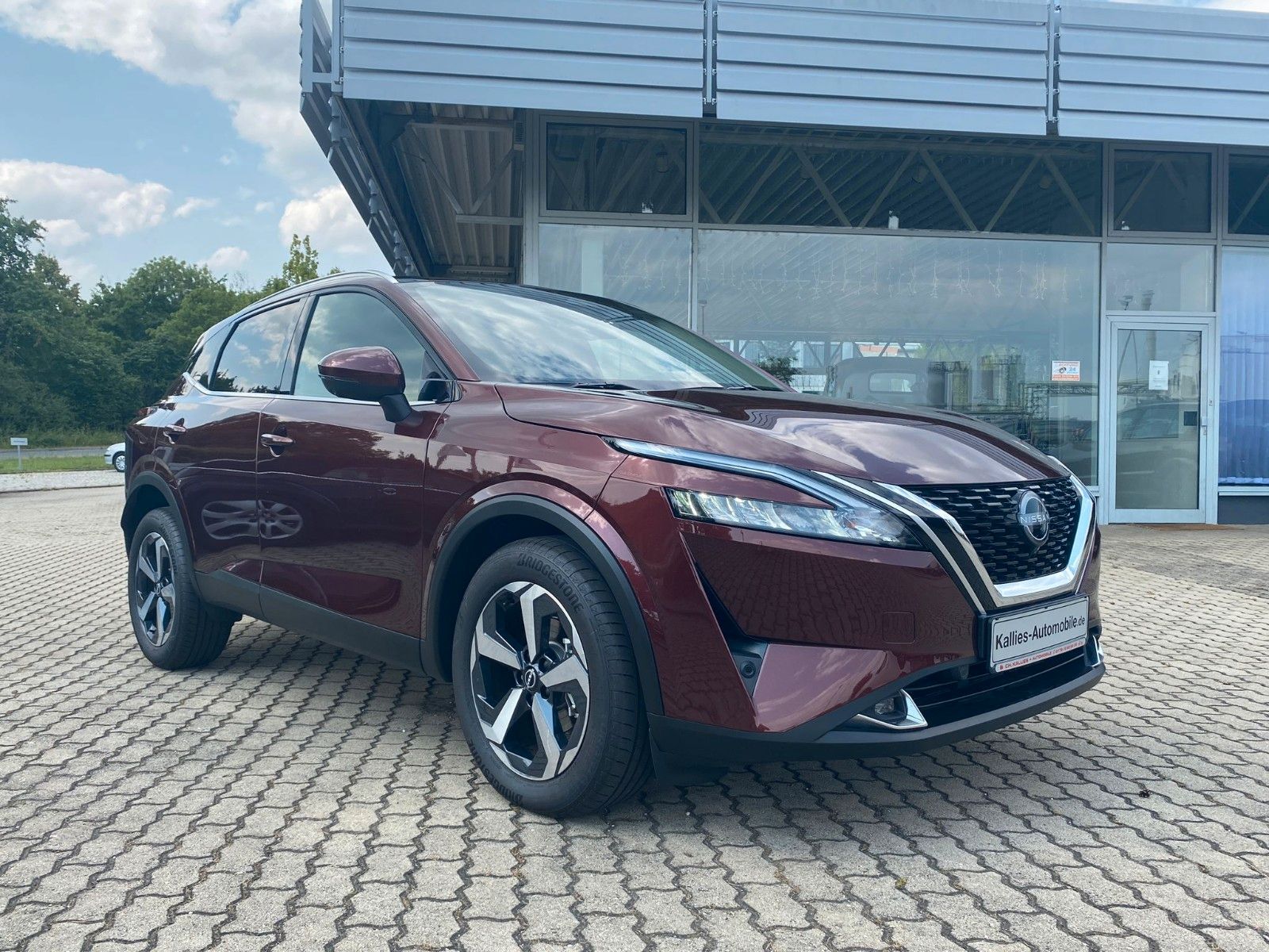 Fahrzeugabbildung Nissan Qashqai 1.3 DIG-T AT N-Connecta WINTER-P.+PANO