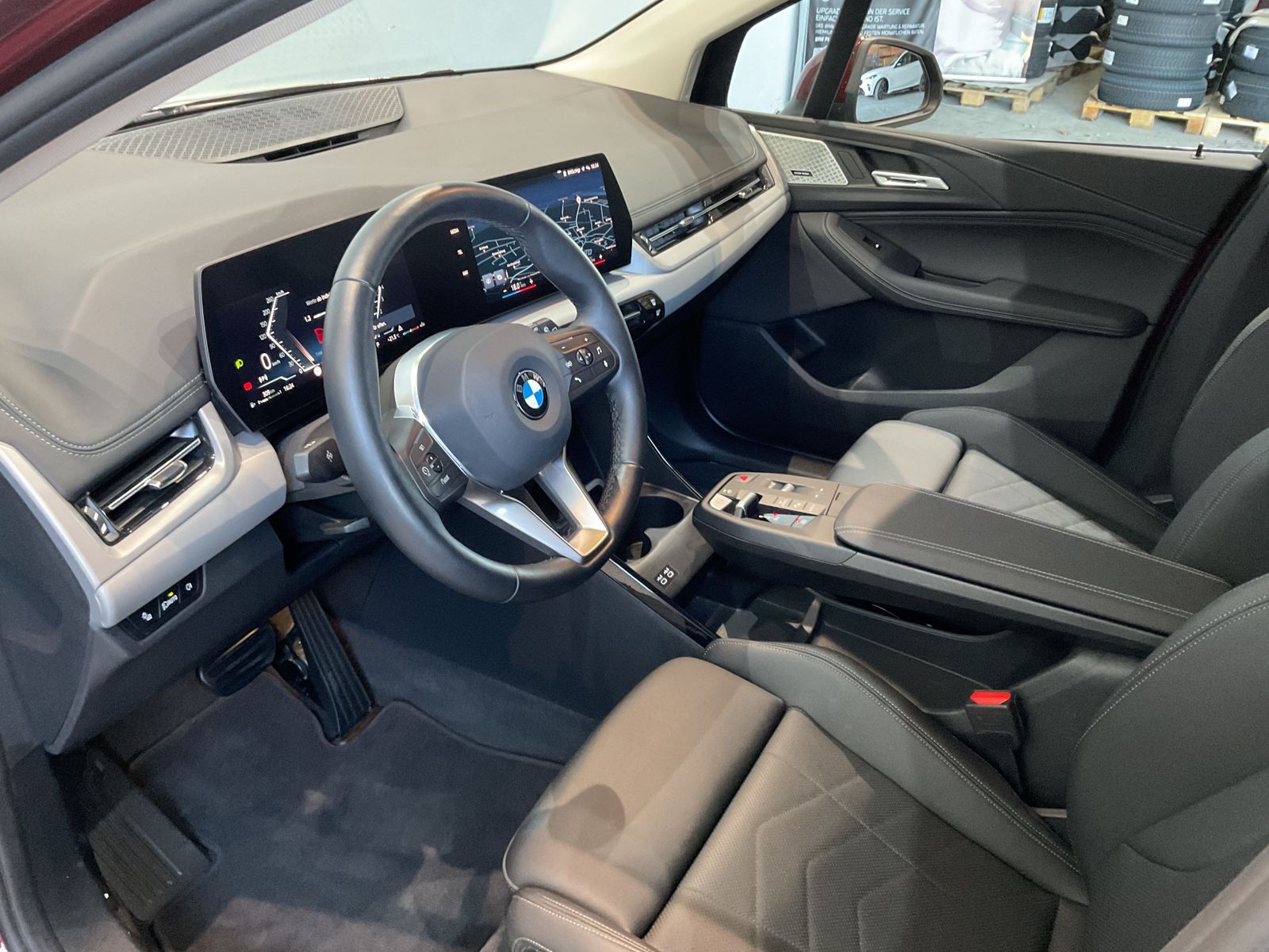 Fahrzeugeinzelansicht 10 Fahrzeugabbildung BMW 218i |Komfortzugang |AHK |Harman Kardon