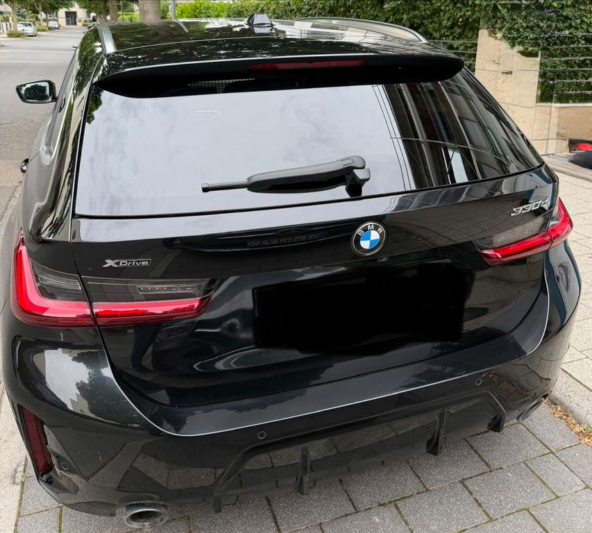 Image of BMW 330