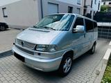Volkswagen T4 Multivan Generation  - Volkswagen T4 Multivan mit Diesel-Antrieb: Kleinbus