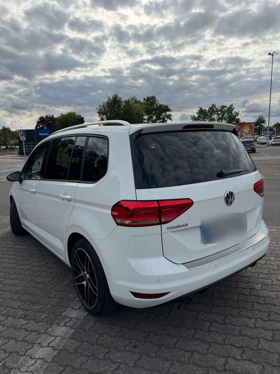 Image of Volkswagen Touran