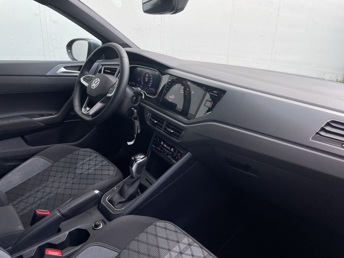 Taigo 1.5 TSI DSG R-Line Kamera/AHK/ACC/Navi Pro