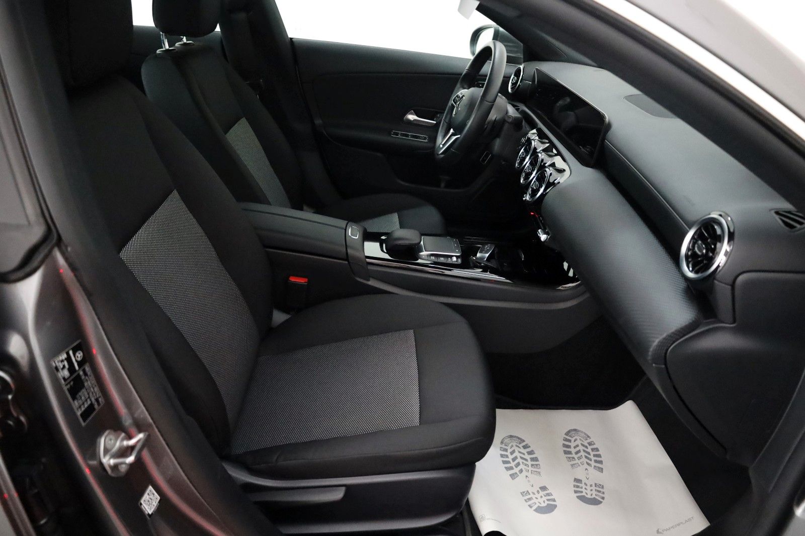 Fahrzeugabbildung Mercedes-Benz CLA 200 d, Navi, SH, Carplay, Kamera, Widescreen