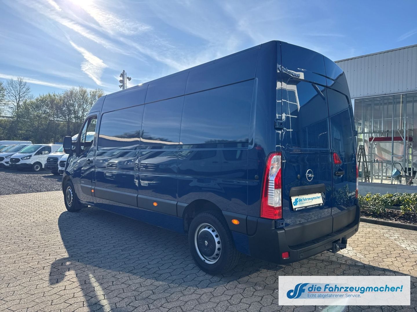 Fahrzeugabbildung Opel Movano B Kasten Kombi HKa L3H2 3,5t AHK Navi Mus