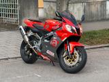 Aprilia RSV 1000 R  Top gepflegt  Akrapovic - APRILIA 2004 RSV 1000