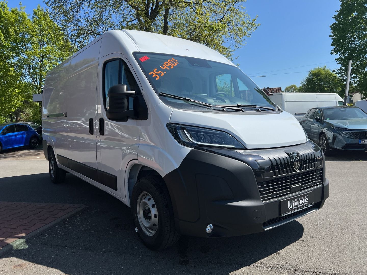 Fahrzeugabbildung Peugeot Boxer KW 2.2 35 L3H2 BlueHDi 140 AHK-abn. Navi