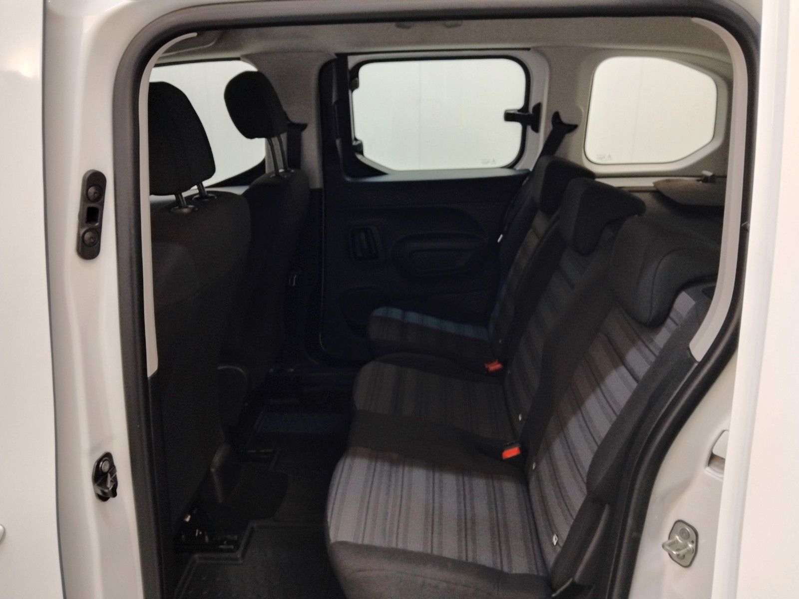 Opel Combo (01/2021, Benzin)
