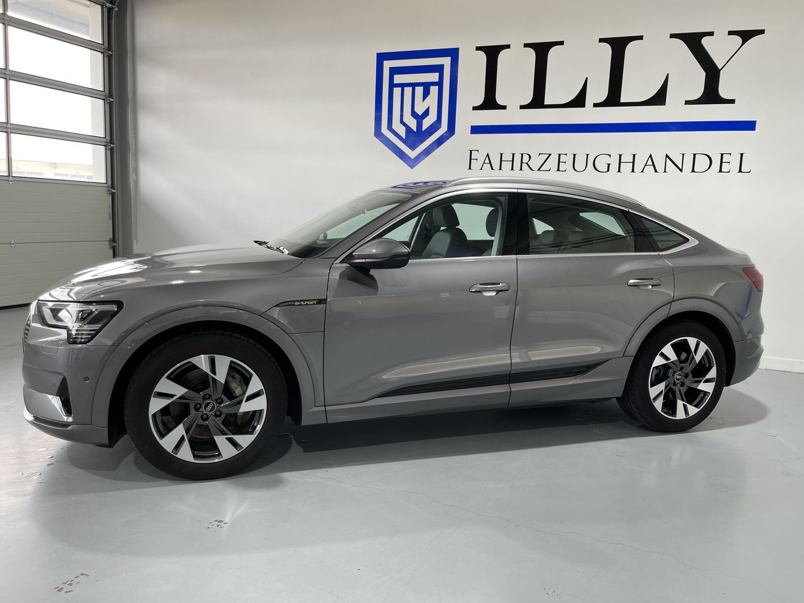 Fahrzeugabbildung Audi e-tron Sportback 55 Quattro*Leder*AHK*Matrix*HUD