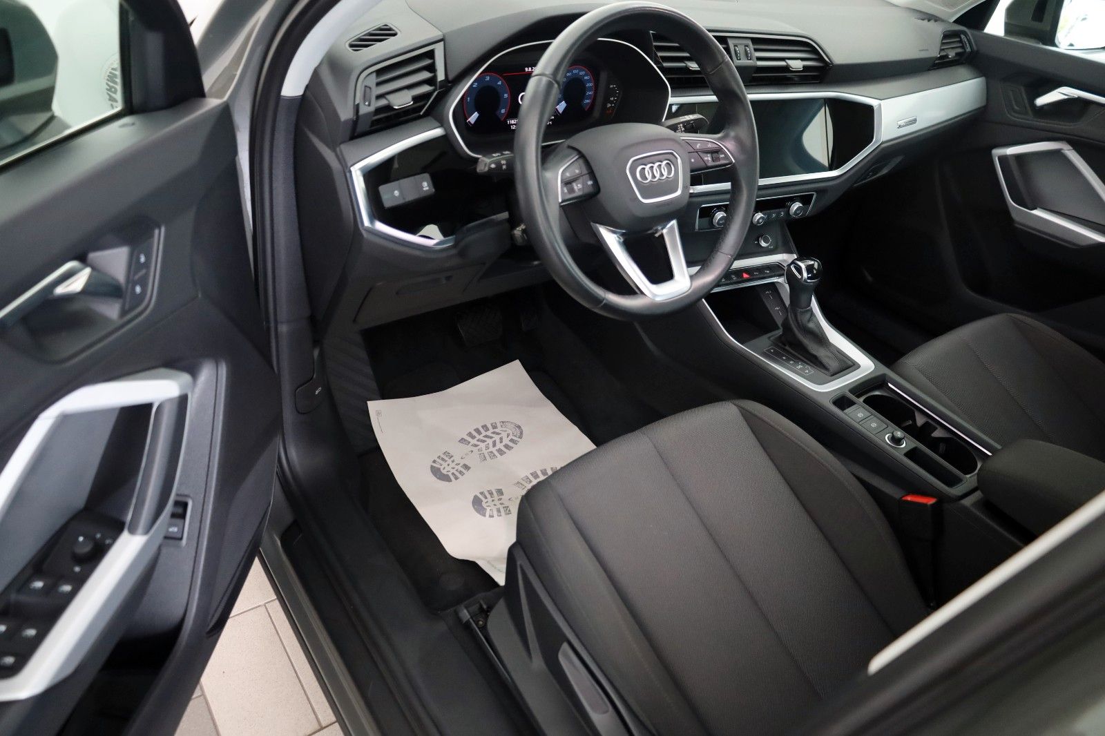 Fahrzeugabbildung Audi Q3 Sportback 35 TDI, Navi,LED,Panorama,ACC