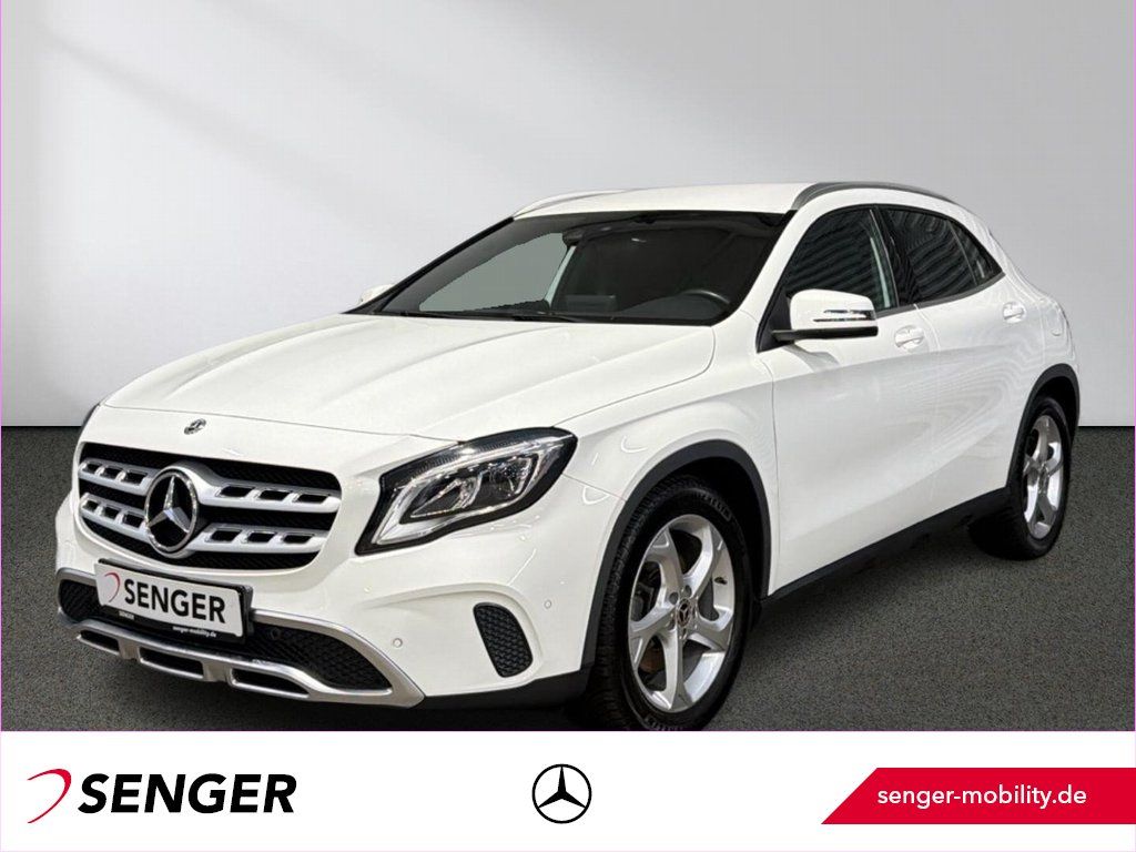 MERCEDES-BENZ GLA 250 Urban Standheizung Totwinkel LED AHK