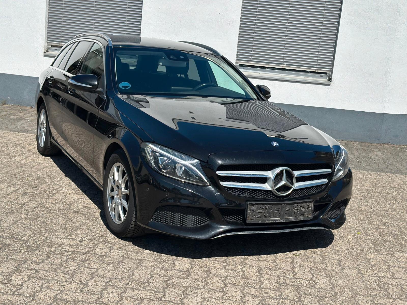Mercedes-Benz C 220 AVANTGARDE BlueTEC T *LED/Kamera/Tempomat*