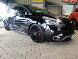 Renault Clio ENERGY TCe 220 EDC R.S. Trophy R.S. Trophy - Renault Clio mit Benzin-Antrieb: Kleinwagen