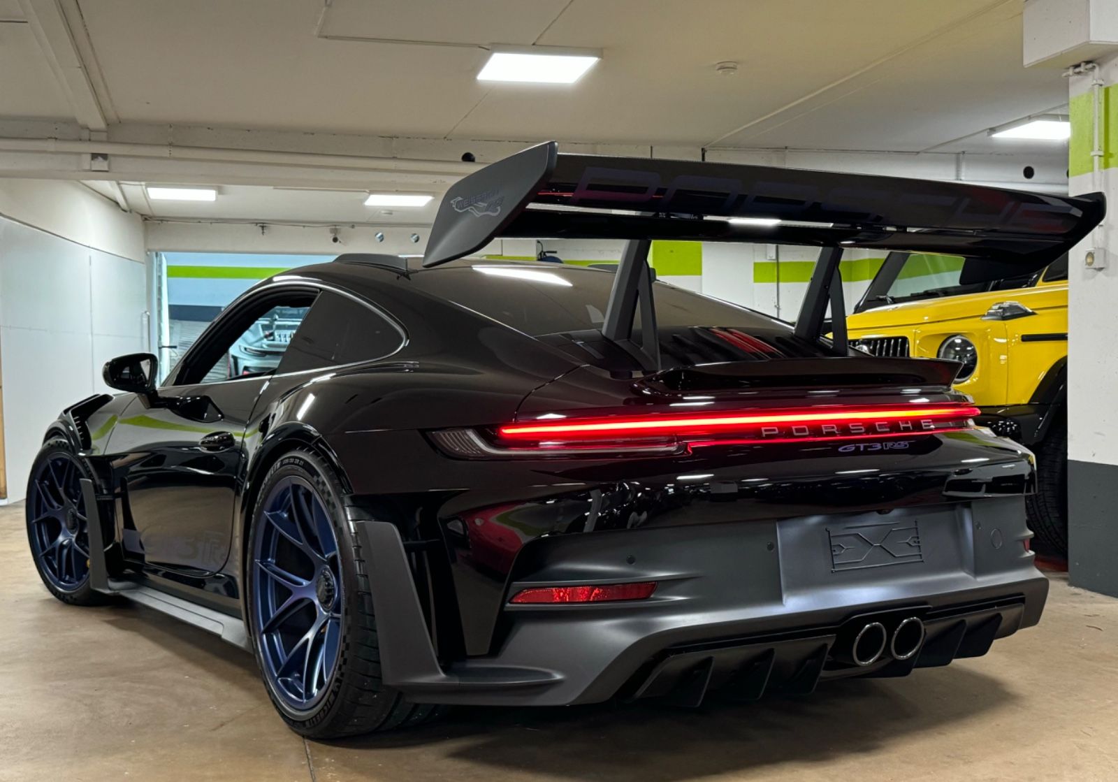 Fahrzeugabbildung Porsche 992 GT3 RS WEISSACH CARBON-KÄFIG CERAMIC 24 FULL