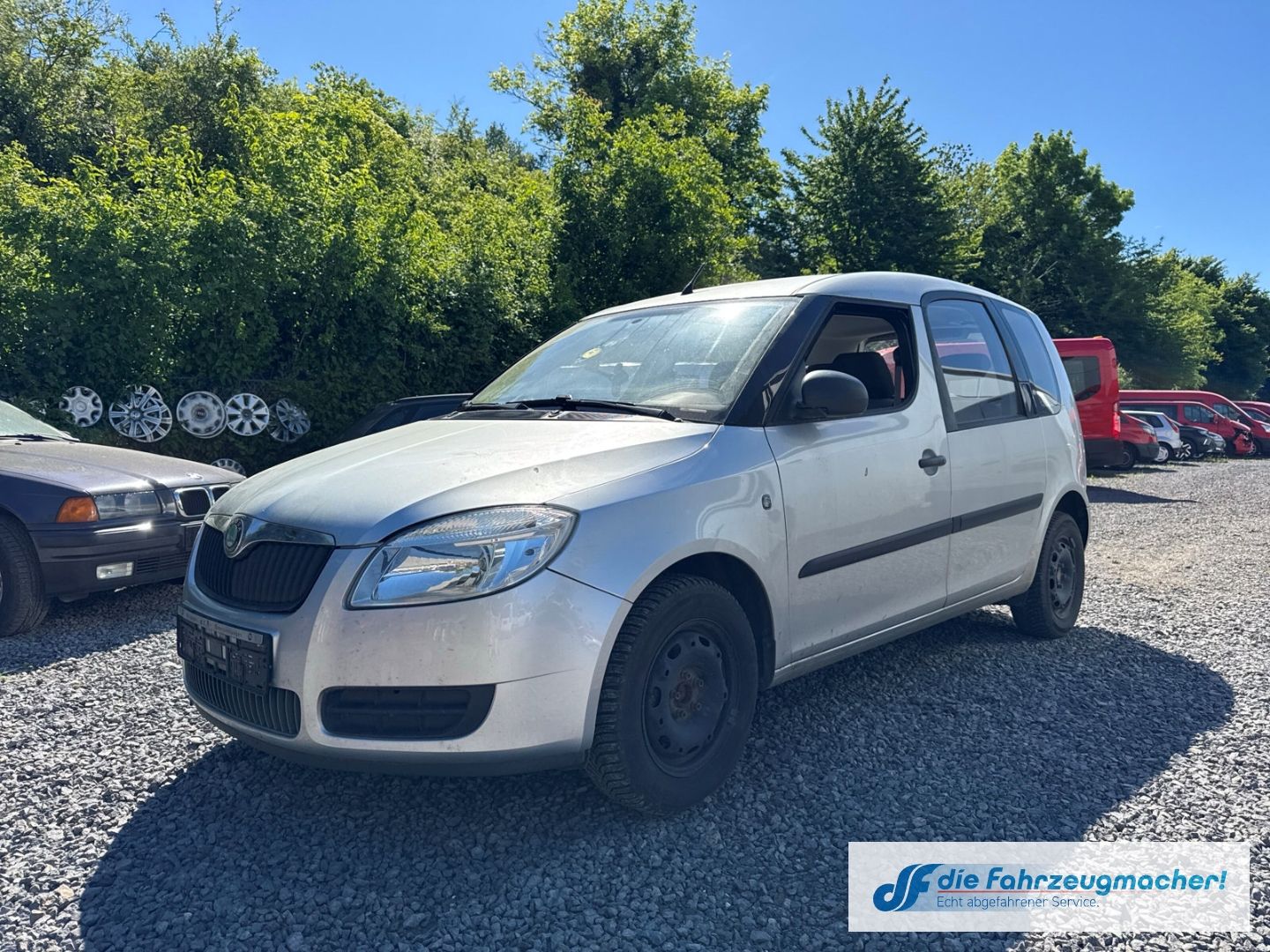 Fahrzeugabbildung SKODA Roomster Plus Edition 1.2 12V HTP *MOTORSCHADEN