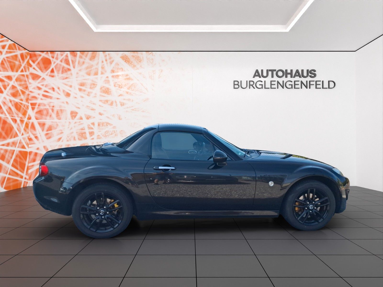 Fahrzeugabbildung Mazda MX-5 1.8 Center-Line Roadster Coupe