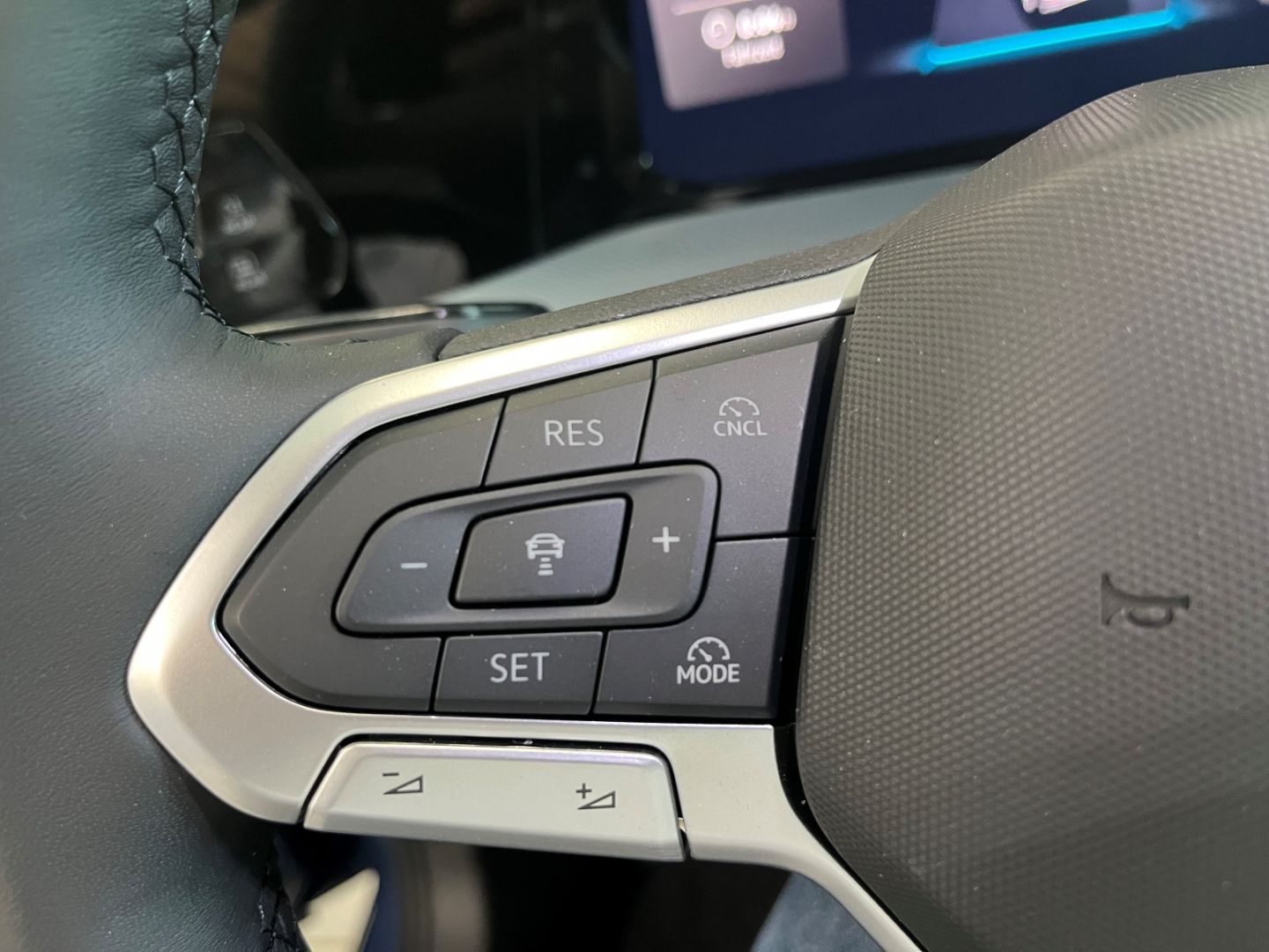Fahrzeugabbildung Volkswagen Golf Energy Life 1.5 TSI AHK-el. klappb. Navi Di