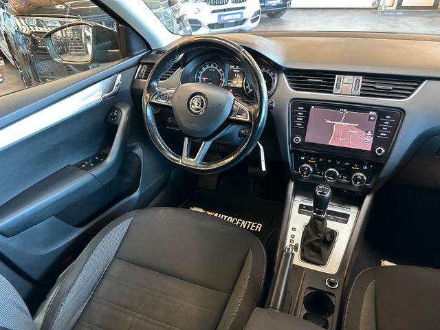 Skoda Octavia *ACC*PDC*NAVI*2-Zonen*Car-PLAY*