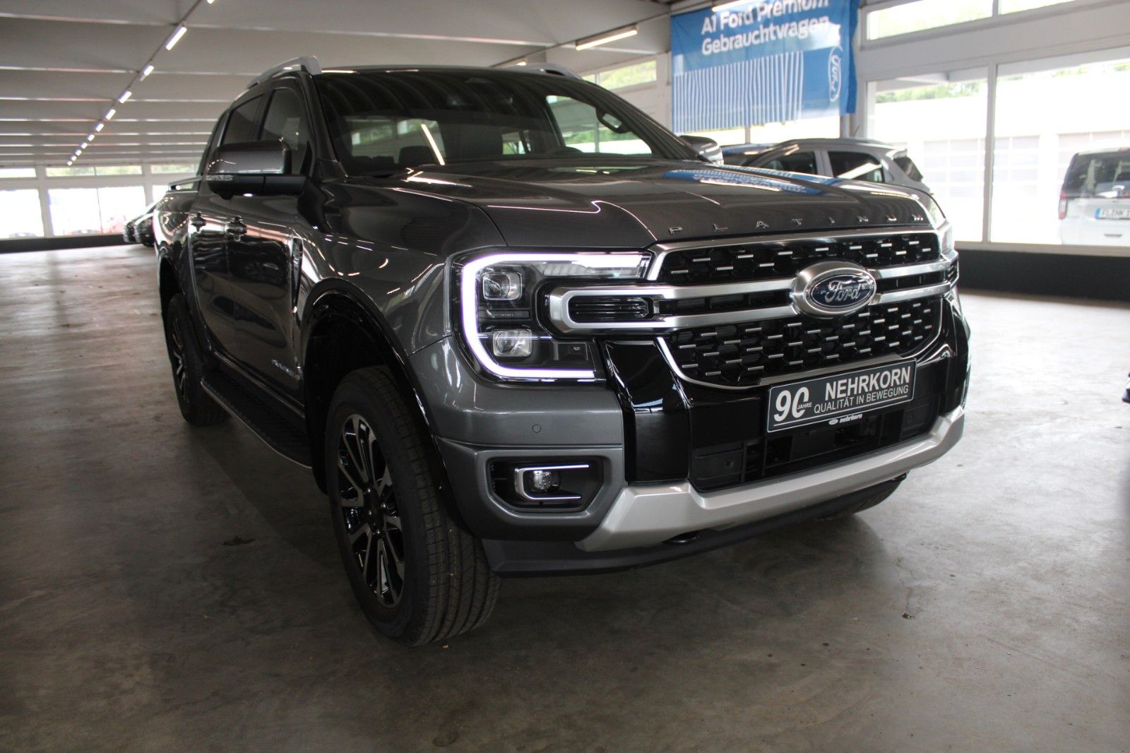 Fahrzeugabbildung Ford Ranger Platinum Automatik LEDER B&O ROLLO AHK