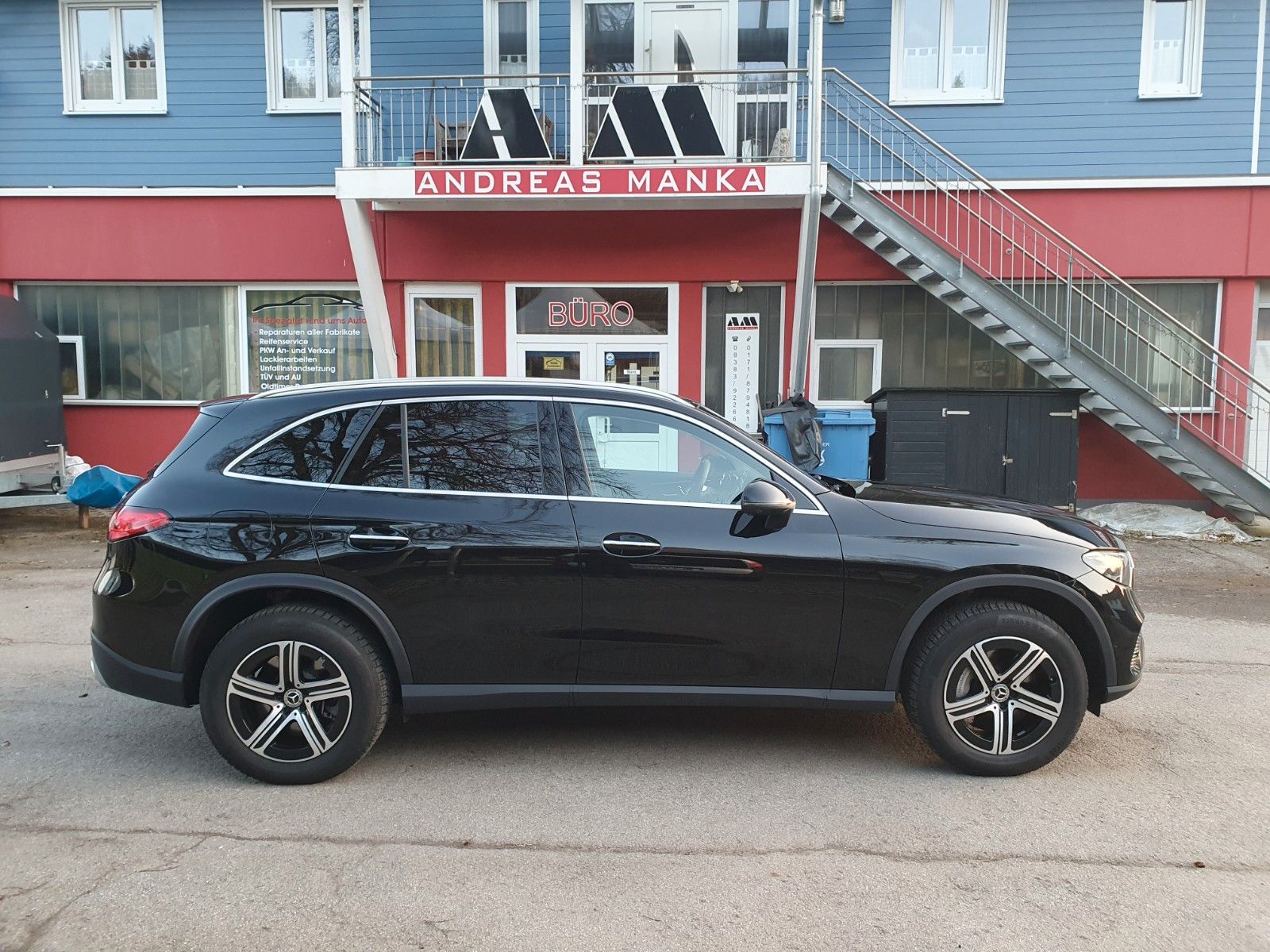 Mercedes-Benz GLC 300e / 4Matic/Headup/el.AHK/Panor/INZAHLUNG