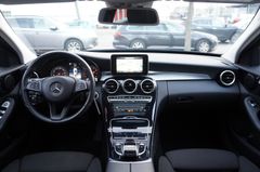 Fahrzeugabbildung Mercedes-Benz C 200 Avantgarde 1.Hd Kam  S.Dach Navi AHK SZH