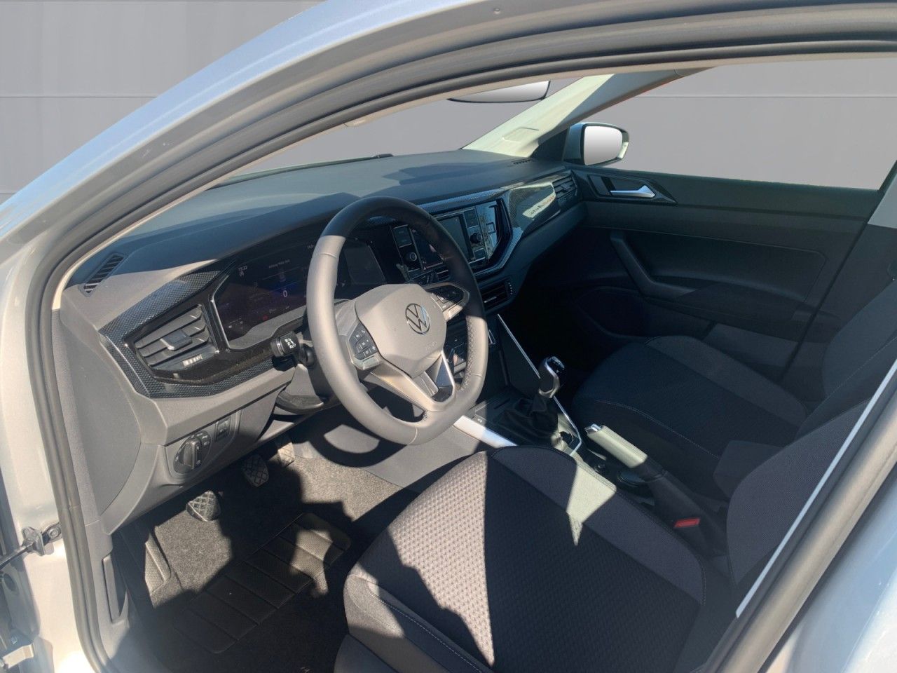 Fahrzeugabbildung Volkswagen Polo Life 1.0 TSI+APP-CONNECT+RÜ-KAMERA+LED+PDC+