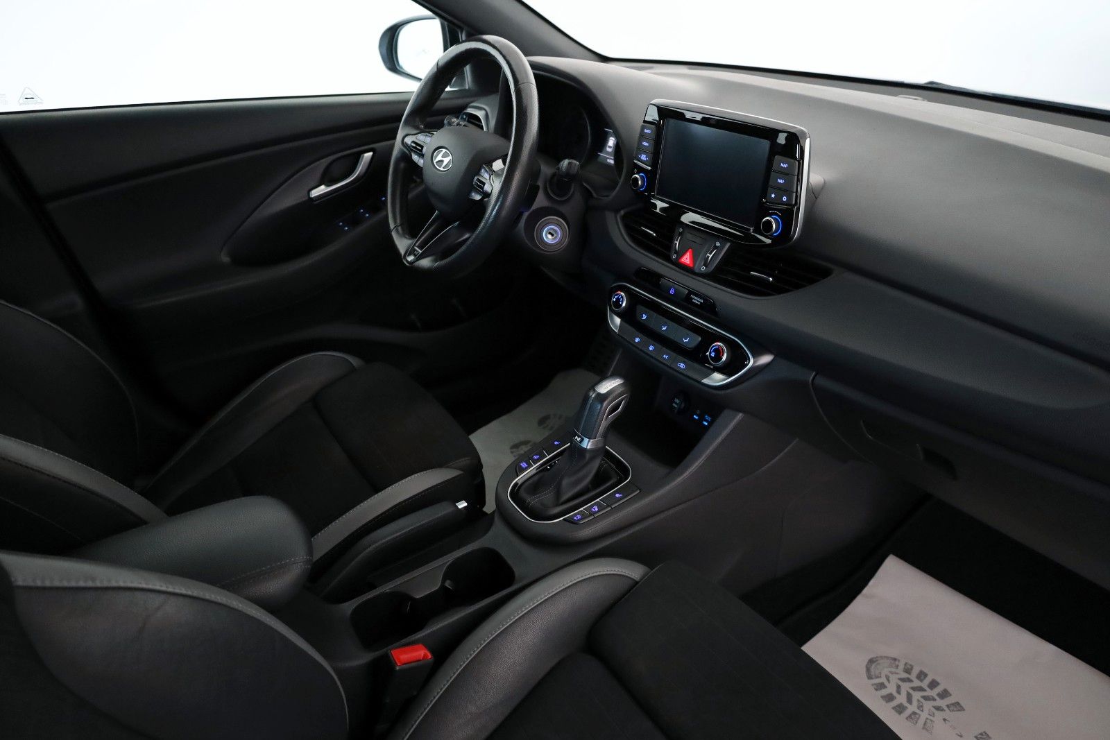 Fahrzeugabbildung Hyundai i30 N Line T.Leder,Navi,LED,Panorama,Apple CarP.