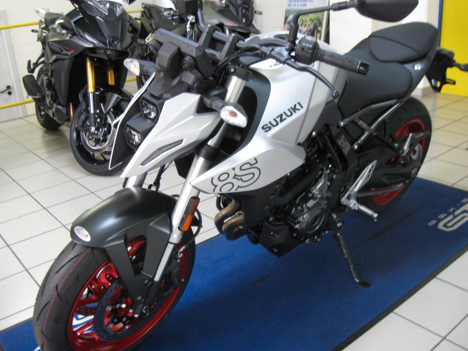 Suzuki GSX-8 S  2025 35KW / 61KW möglich