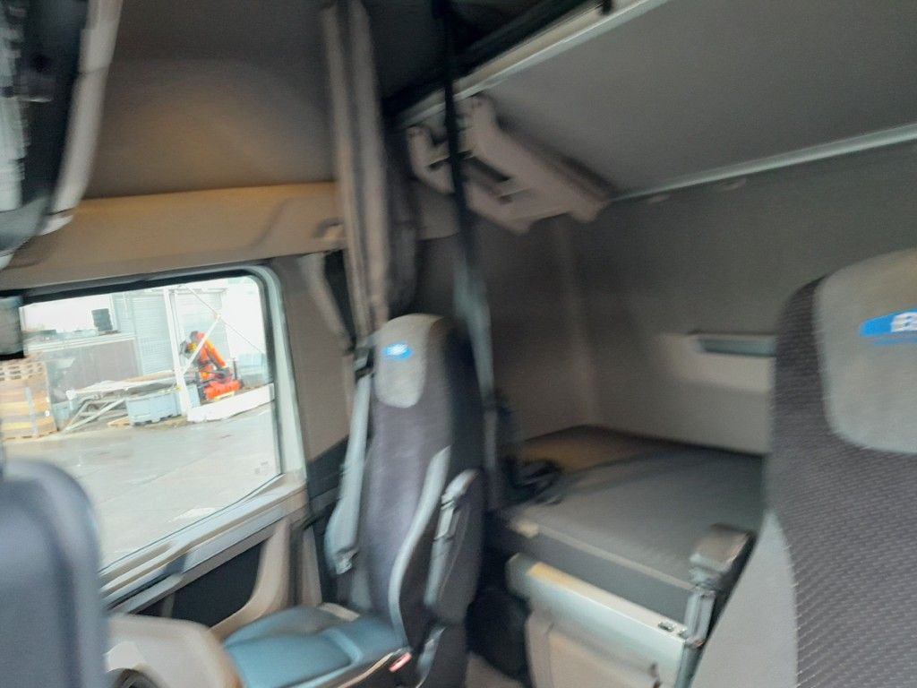 Fahrzeugabbildung DAF FT XG+ 530