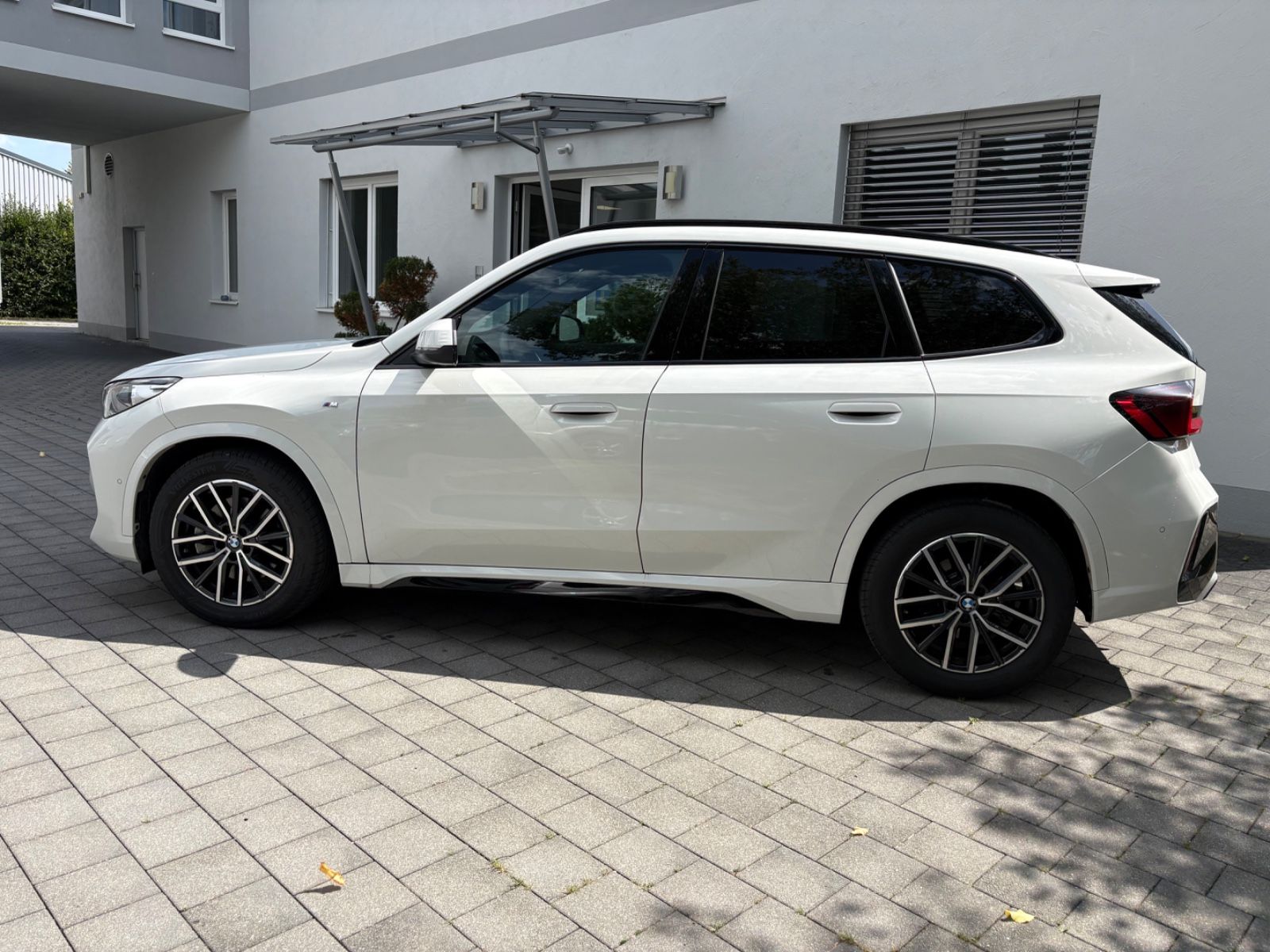 BMW X1 xDrive 23 d M Sport/el.AHK/Premium-Paket/18Zo
