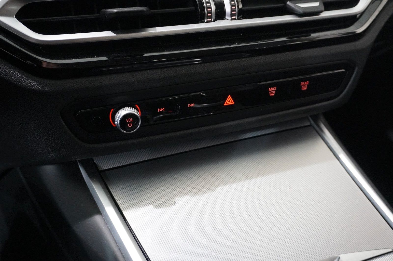 Fahrzeugabbildung BMW i4 Gran Coupe 35 eDrive 70KWH NAVI/KAMERA/SPORT