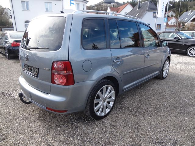 Fahrzeugabbildung Volkswagen Touran R-Line Edition/StH/AHK/2.Hd/DSG/7-Sitzer/