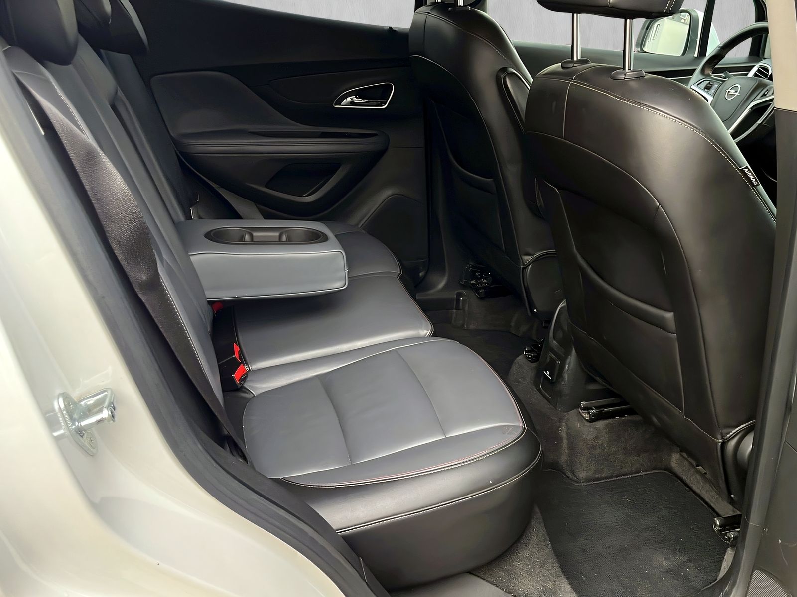 Fahrzeugabbildung Opel Mokka INNOVATION ECOFLEX 4X4 NAVI SZHZG