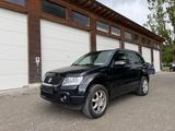 Suzuki Grand Vitara 2.4 VVT Club 4x4 Benziner / Klima - Suzuki Grand Vitara Club mit Benzin-Antrieb