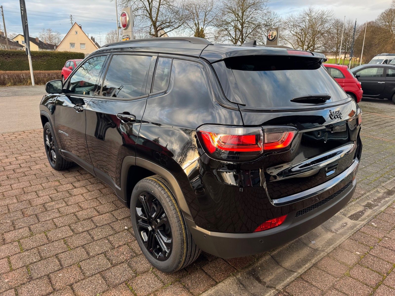 Fahrzeugabbildung Jeep Compass North Star GLASDACH 360° SZHZG KAMERA