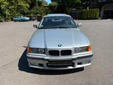 BMW E 36   325 i  Coupe - BMW 325 aus 1993: 325i E36